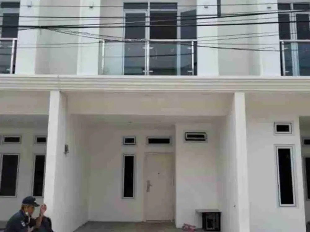 rumah murah mewah bisa kpr harga 1Man di Lenteng agung Jakarta Selatan