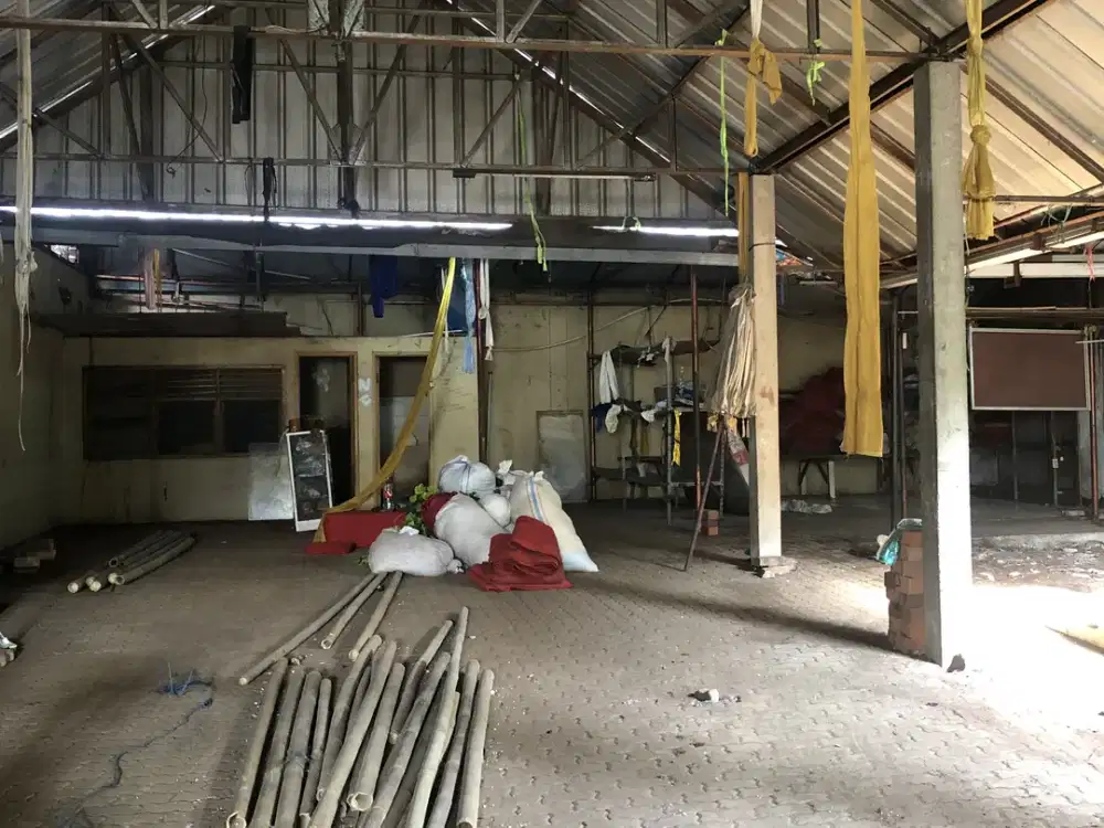 Disewakan Tanah bekas Gudang Alat Pesta tenda katering bintaro