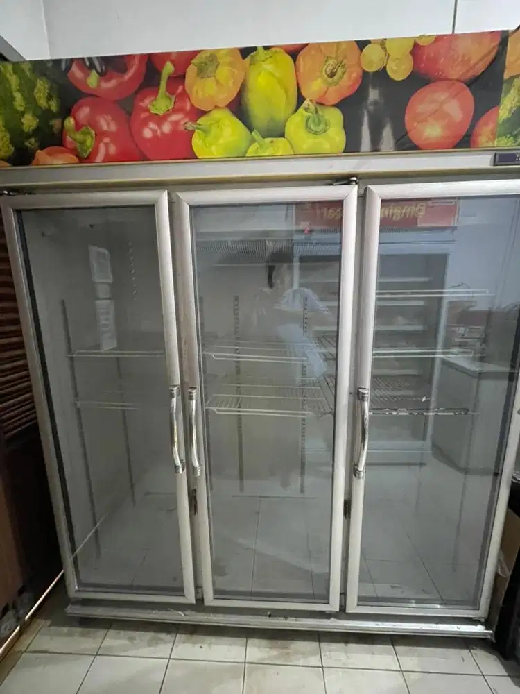 Dijual chiller 3 pintu 1500L
