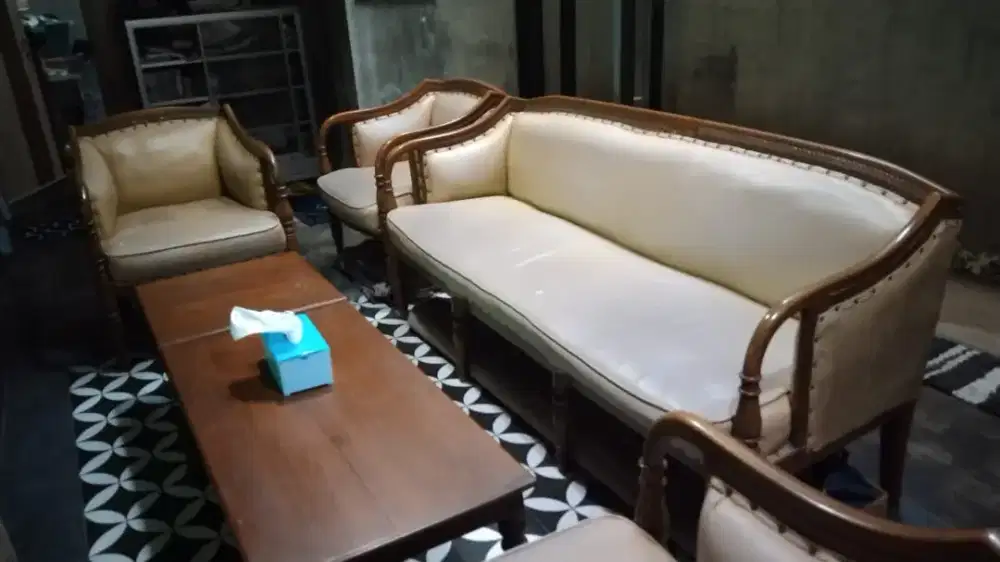 Meja Kursi Tamu