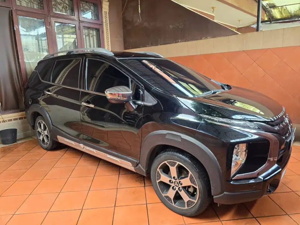 Dijual Mobil Mitsubishi Xpander Cross 1.5 AT Tahun 2020