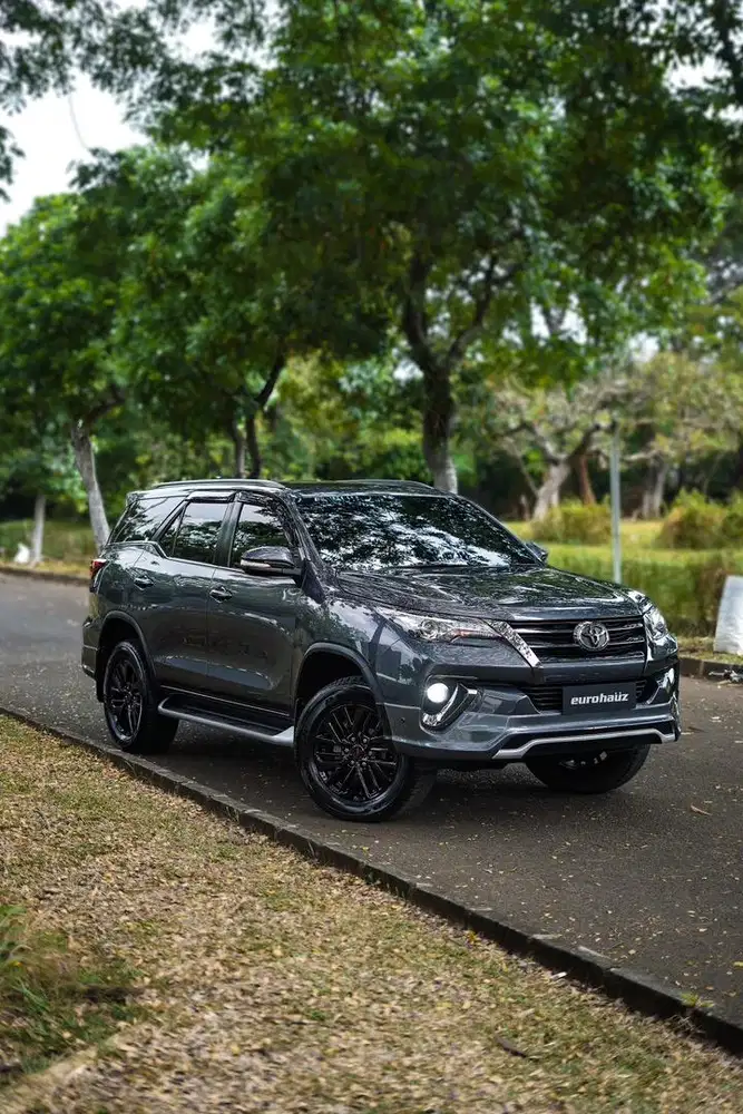 Fortuner GR 2,4 VRZ 4x2 AT