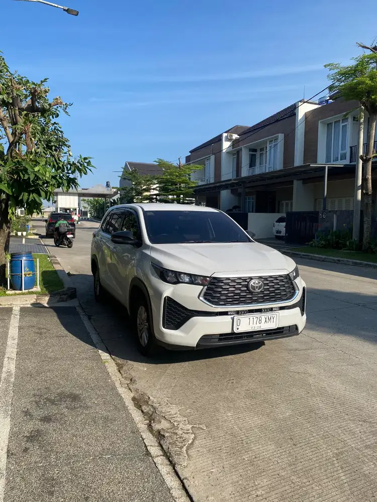 Innova Zenix G Bensin Putih 2023