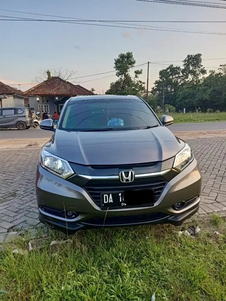 DIJUAL HRV 1.5 E CVT PEMAKAIAN PRIBADI