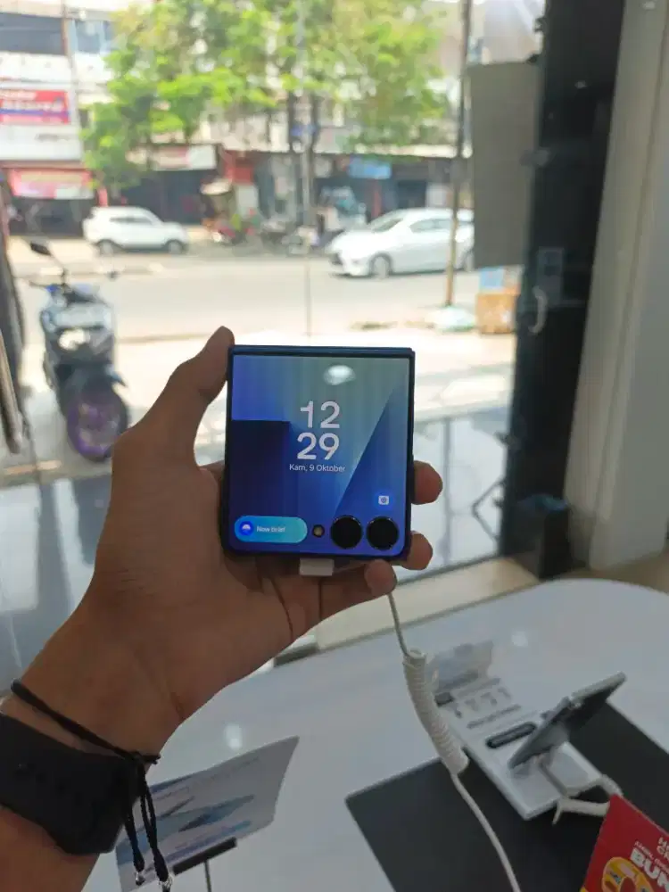 SAMSUNG FLIP 7 12/256