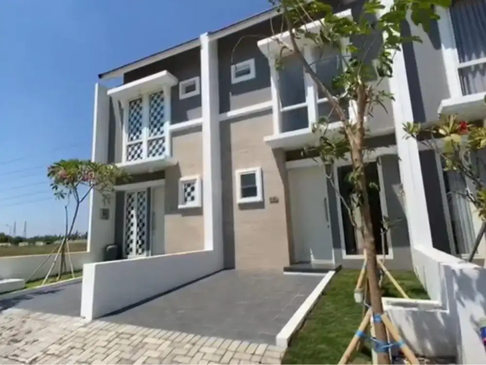 Murah Rumah 2 Lantai Siap Huni di The Greenlake Citraland, Surabaya
