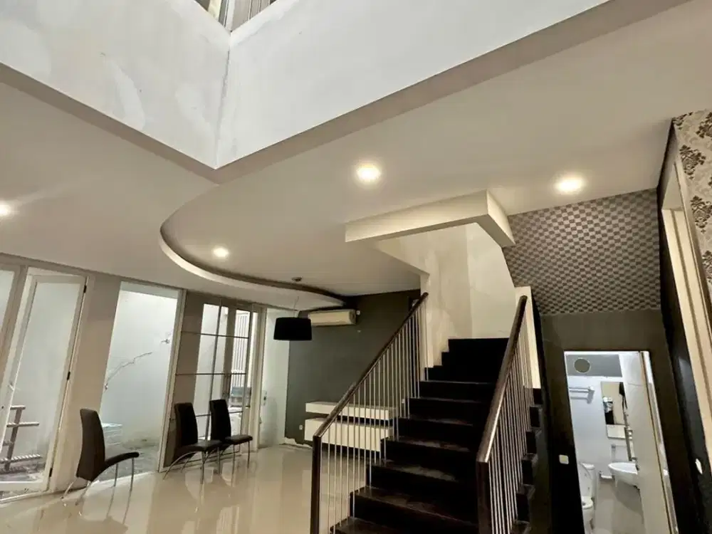 Termurah Rumah 2 Lantai Furnish di Cluster Crystal Golf, Citraland
