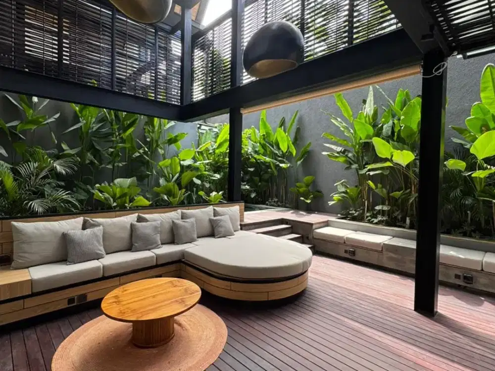 EXCLUSIVE VILLA IN CANGGU PERERENAN BALI WITH 5 BEDROOMS AND POOL