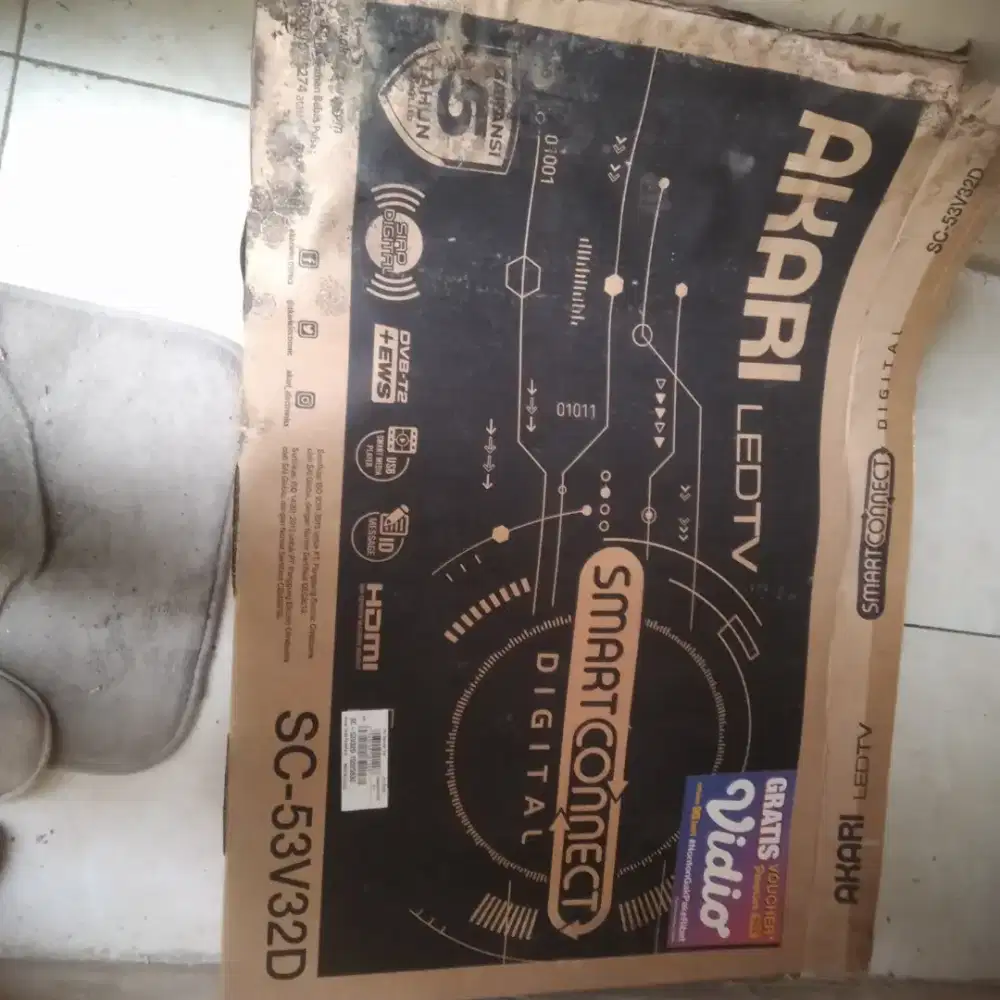 mau di jual tv led merk akari smart connect digital , 32 in