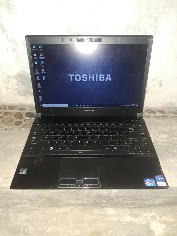 Toshiba Portege R930 Intel Core i5.Gen 3 Ram 4Gb Ddr3 HDD 500Gb