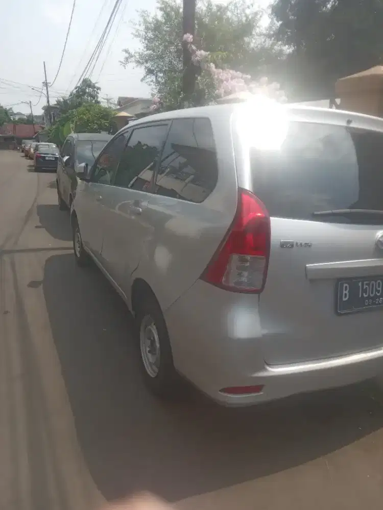 XENIA M 2014 Manual