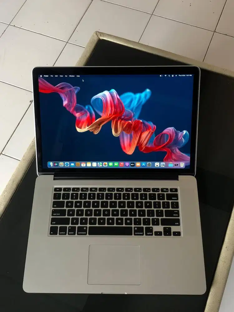 MacBook Pro Retina 15inch Mid 2015 Intel Core i7 RAM 16GB SSD 256GB