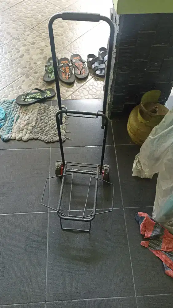 Troli Besi Lipat Barang