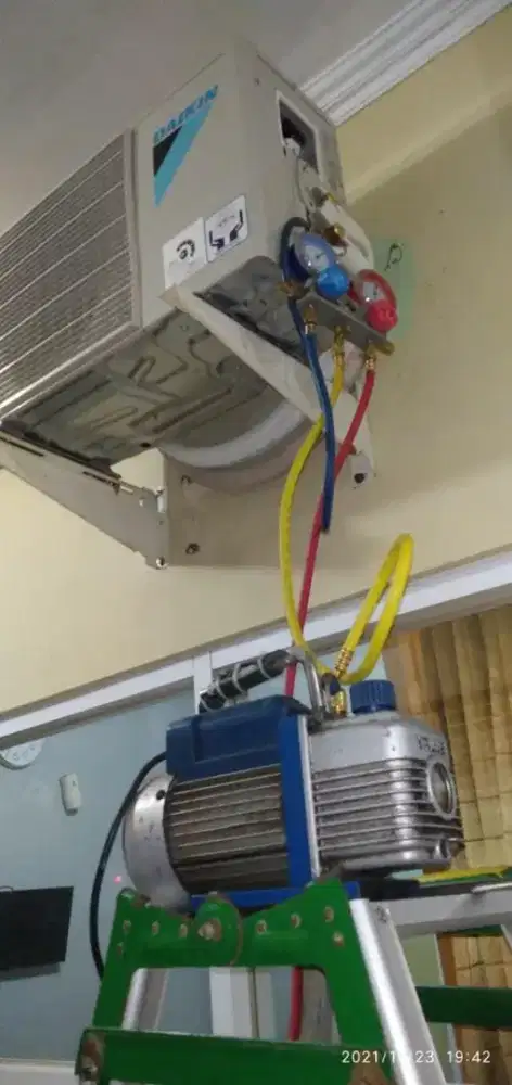 SERVICE AC,KULKAS,MESIN CUCI,CUCI AC,PASANG AC,isi freon ac