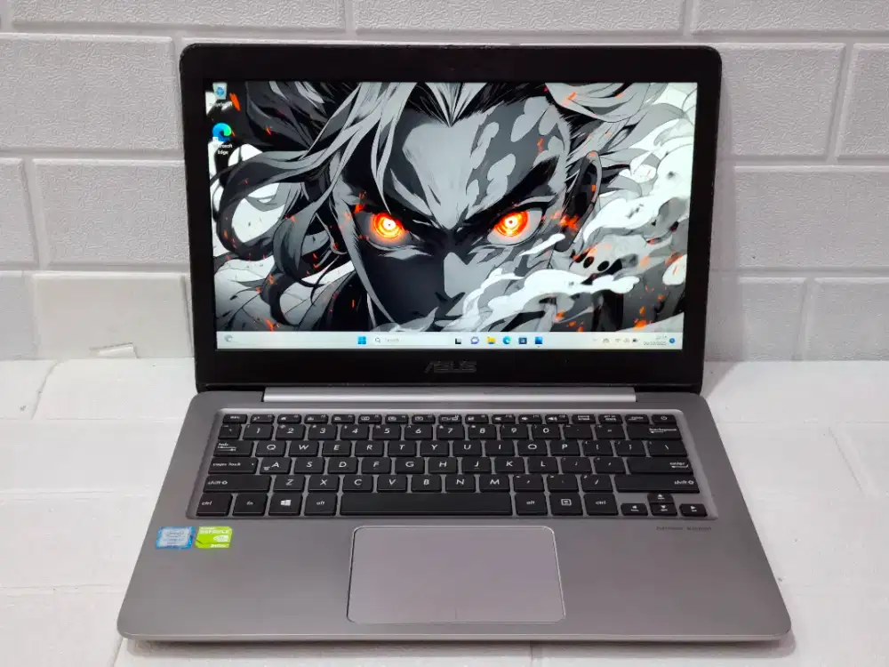 Asus ZenBook UX310UQ/Intel Core  i7-6500U RAM 16GB SSD 256GB / HDD 1TB