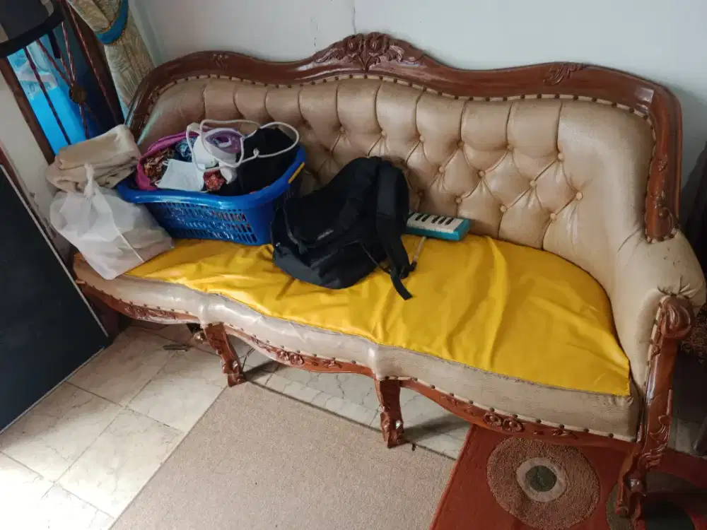 kursi jati ukir