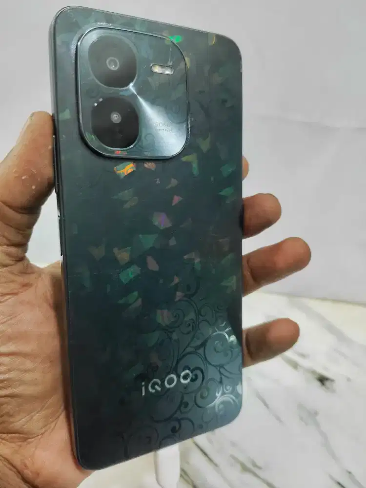 Iqoo z9x 5G 8+8 256GB
