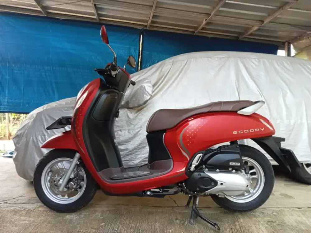 Bismillah jual cepat motor honda scoopy tahun 2024
