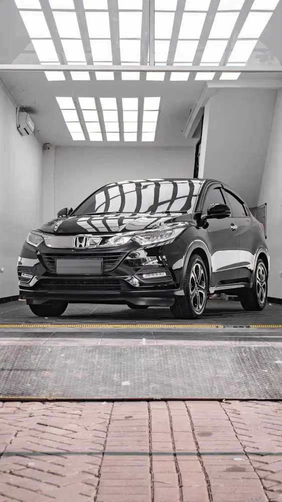 Pajak Panjang + Low KM Honda HRV SE 2019 AT Black
