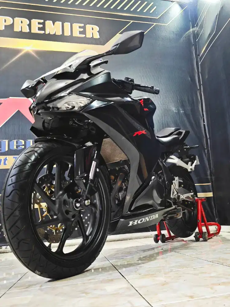 CBR250RR Black freedom km.4rb glowing 2019 gas. Anugerah Motor Rungkut