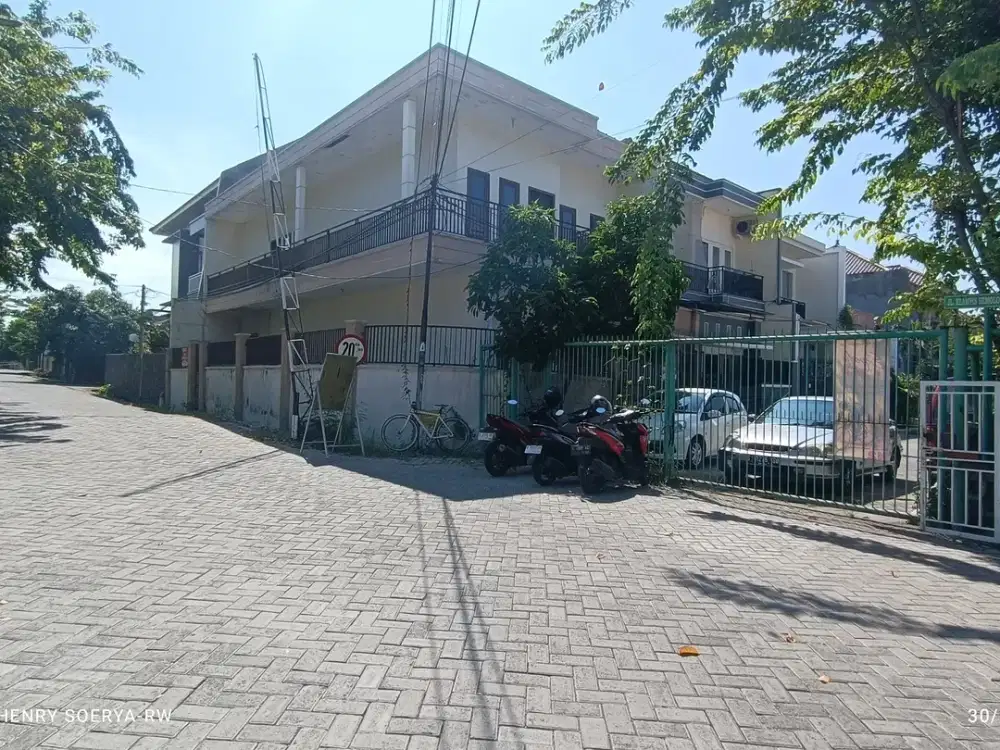 1645. Dijual Rumah Klampis Semolo Barat