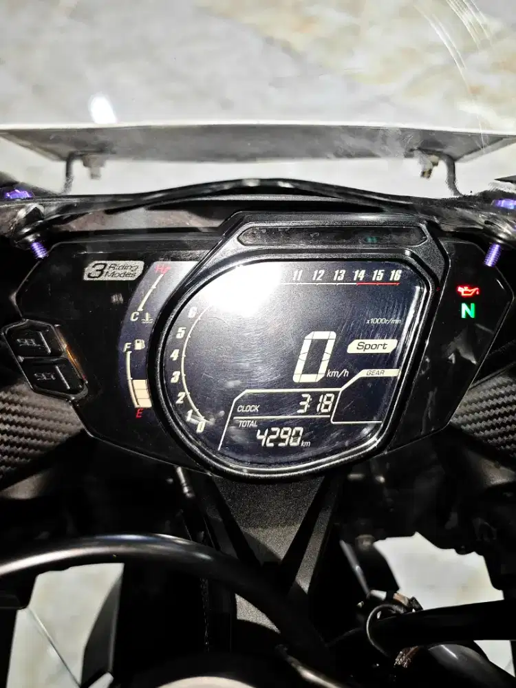 CBR250RR Black freedom km.4rb glowing 2019 gas. Anugerah Motor Rungkut