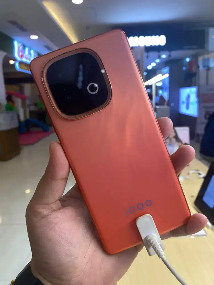 IQOO NEO 10 BATERAI 7000MAH