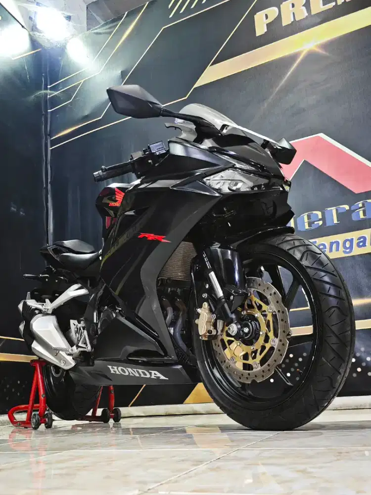 CBR250 RR Black fredom km.4rb glowing 2019 gas. Anugerah Motor Rungkut