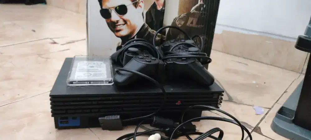 PlayStation 2 (PS2) Full Pack Dus + Mcd+2 stick HDD Merk HITACHI 250GB