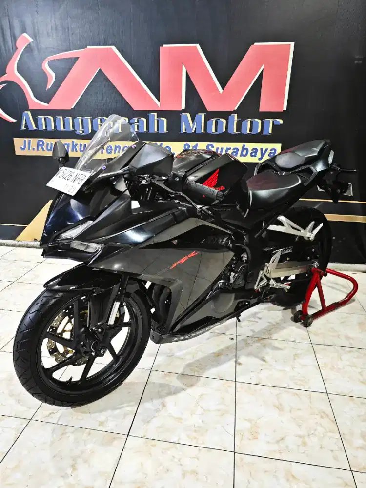 CBR250RR Black freedom km.4rb glowing 2019 gas. Anugerah Motor Rungkut