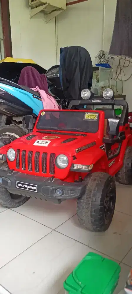 Mobil aki kondisi baik