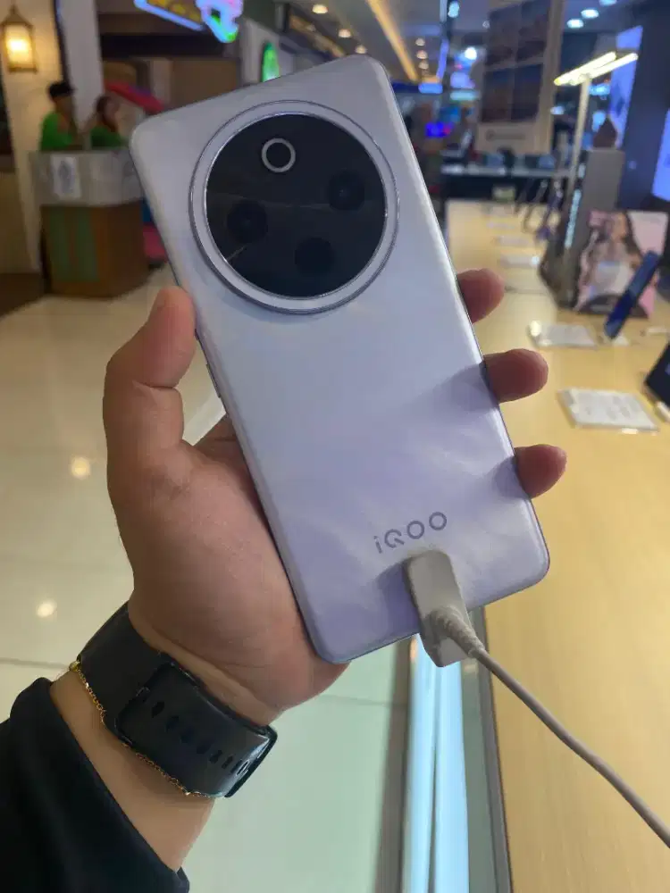 IQOO Z10 BATERAI 7300MAH