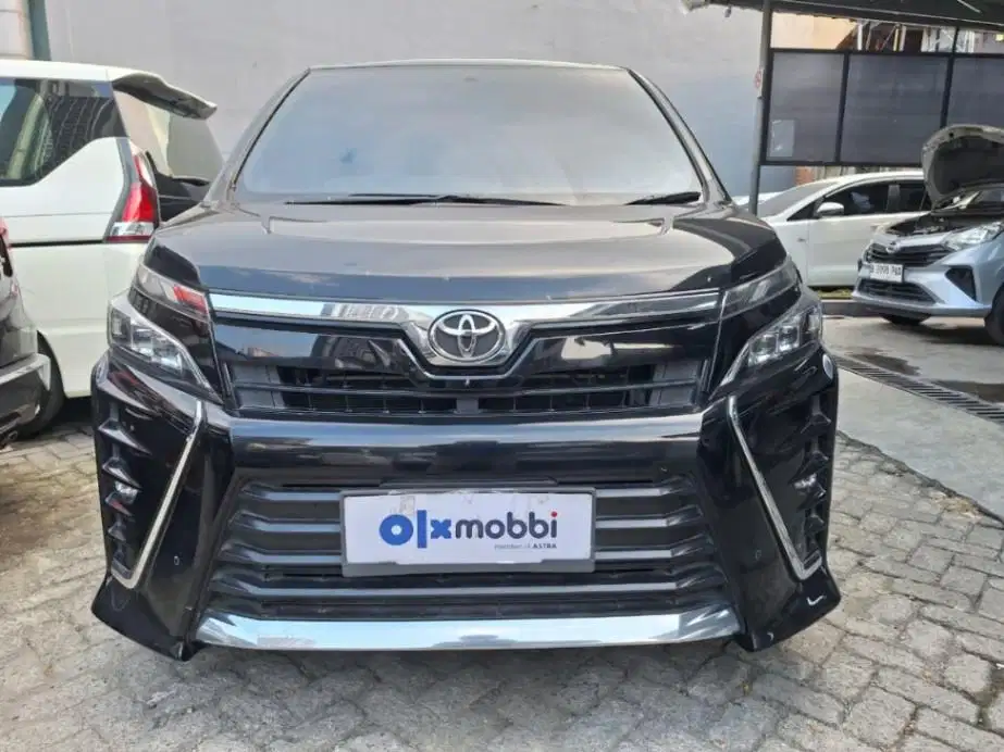 LOW DP Toyota Voxy 2.0 Bensin-AT 2020 JFA