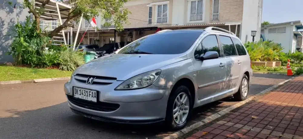 DIJUAL MOBIL KESAYANGAN RARE PEUGEOT 307 SW