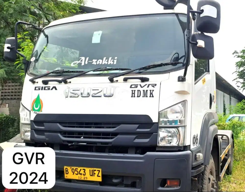 MURAH Isuzu Giga Engkel GVR 43 U kepala Trailer 2024 tracktor head