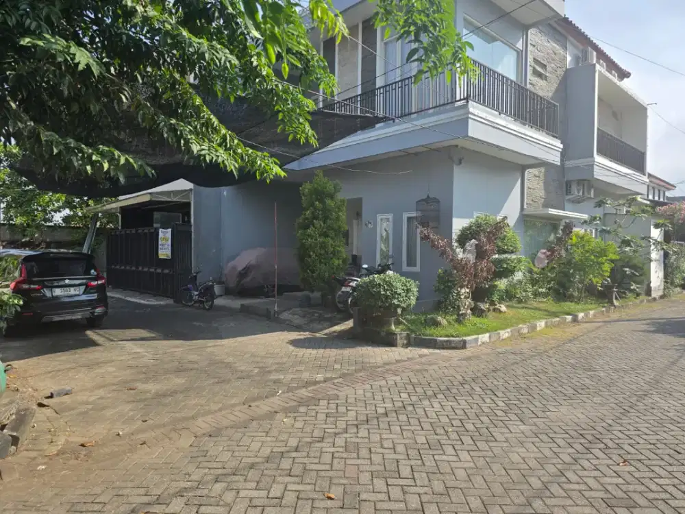 Rumah Rayan Regency Wiyung Surabaya
