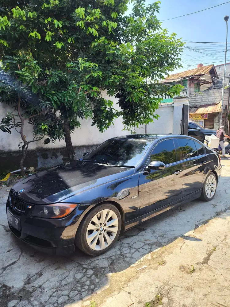 BMW 318i 2005 Bensin