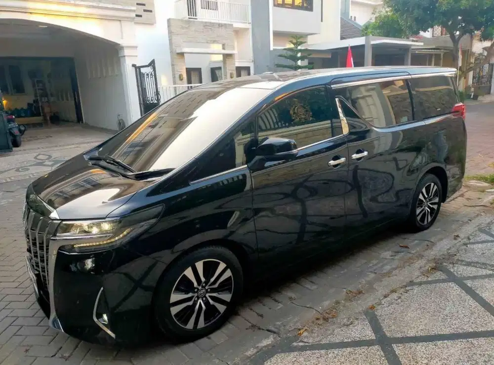Toyota alphard 2019 warna hitam 30ribu