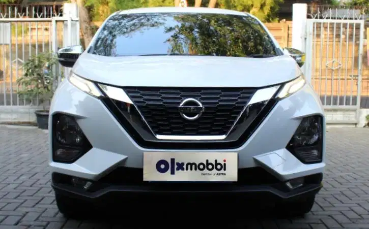 TDP 8,JT Nissan Livina 1.5 VE Bensin-AT Putih 2019