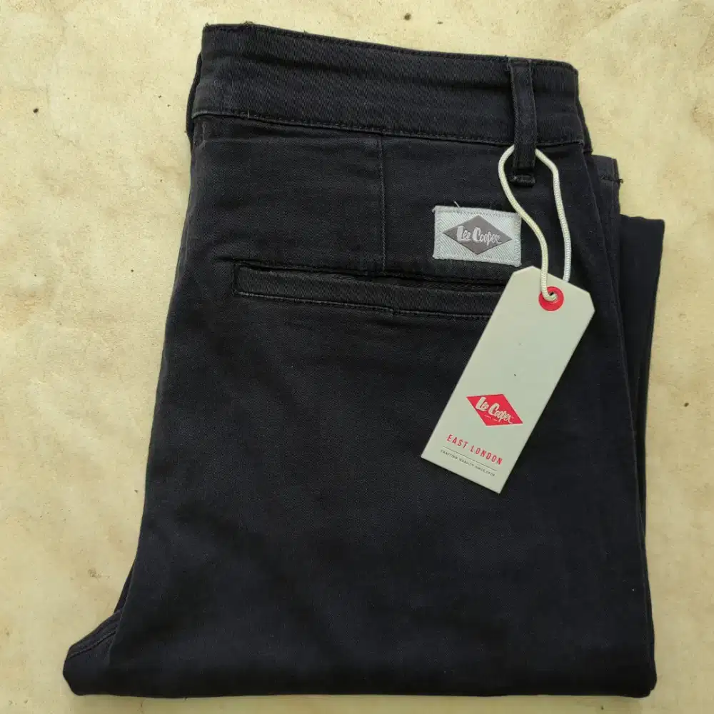 Lee Cooper Chinos Black Slim Fit Original Celana Panjang Chino Hitam