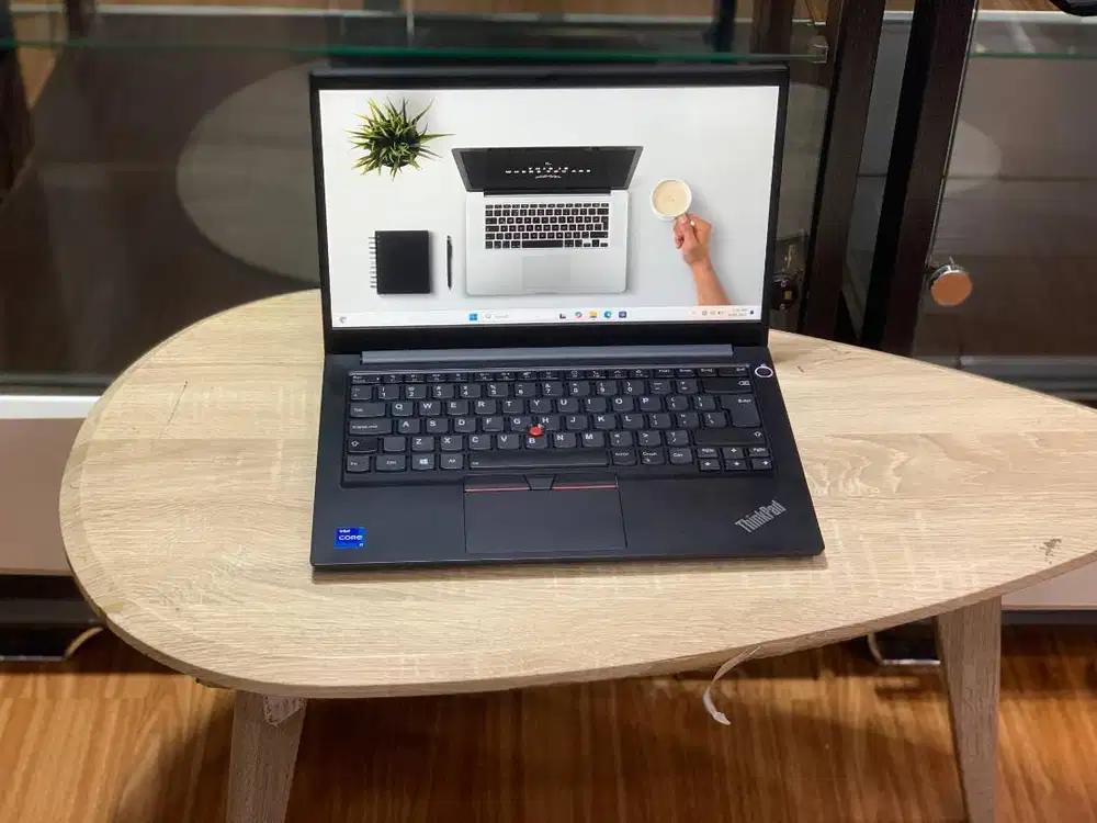 Lenovo Thinkpad E14 Intel Core I7 Gen 11 VGA Intel Iris Xe