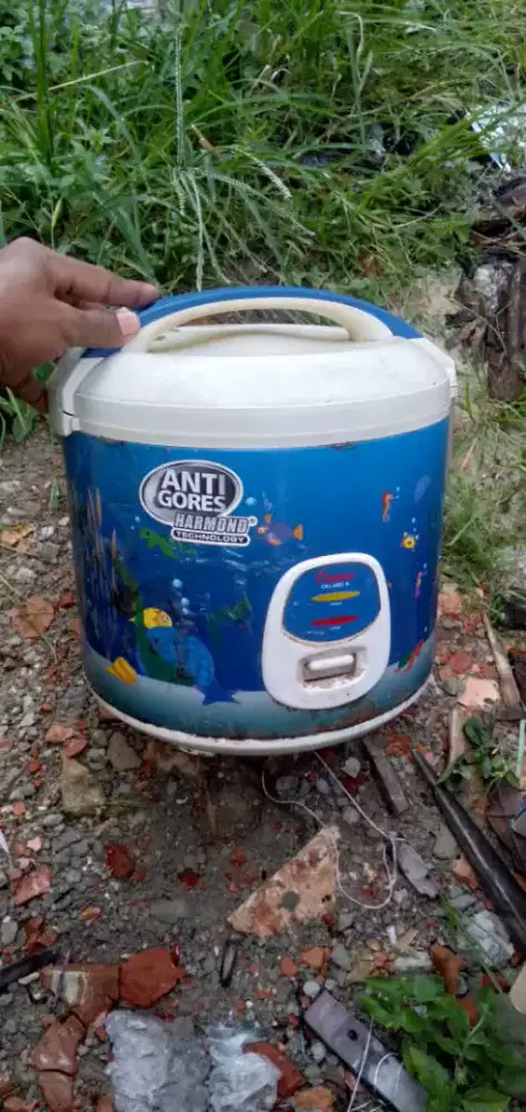 Di jual yg minat dan paham minus masak nasi hangus  murah aja brp laku