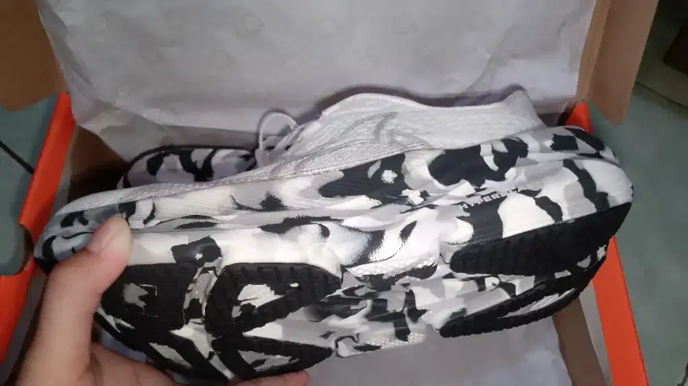 SEPATU MASIH BAGUS BELOM DU PAKE SAMA SEKALI DAN ORI KLO ORI BLIK IN