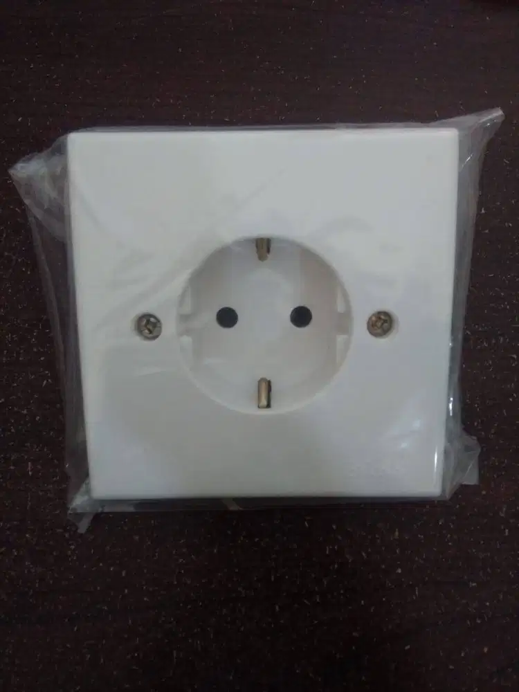 ALAT ALAT LISTRIK PRODUK BOSS