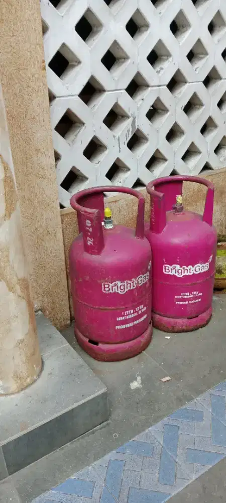lpg 12 kg ada dua diborong