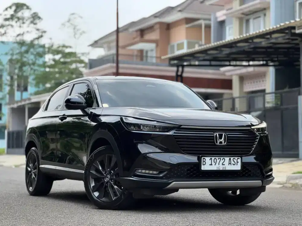 Honda HRV SE AT Hitam 2023 Matic tangan pertama dari baru record