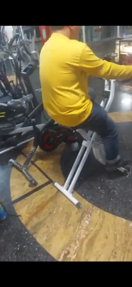 Sepeda statis xbike