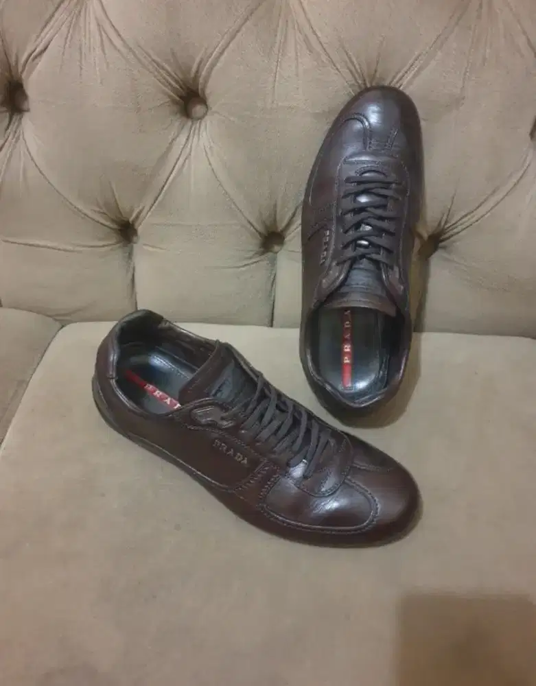 Sepatu pria Prada snakers original size 40 second