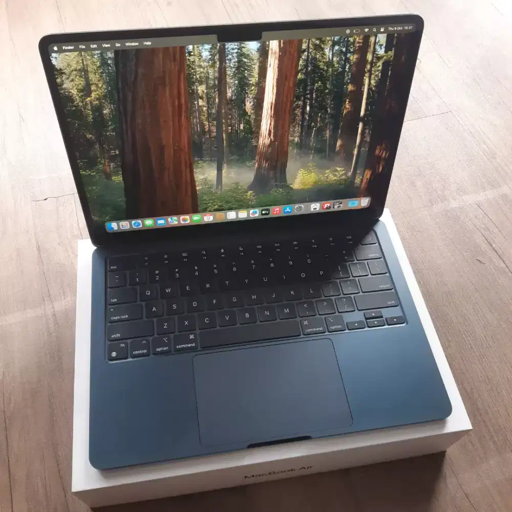 Macbook air m3 2024 ram 16gb ssd 256gb like new ex ibox bisa cod