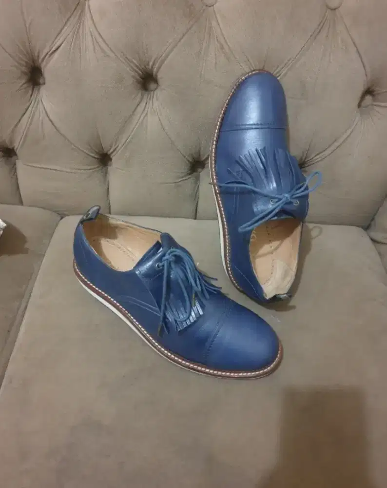 Sepatu pria snakers Prada second size 42 ORI